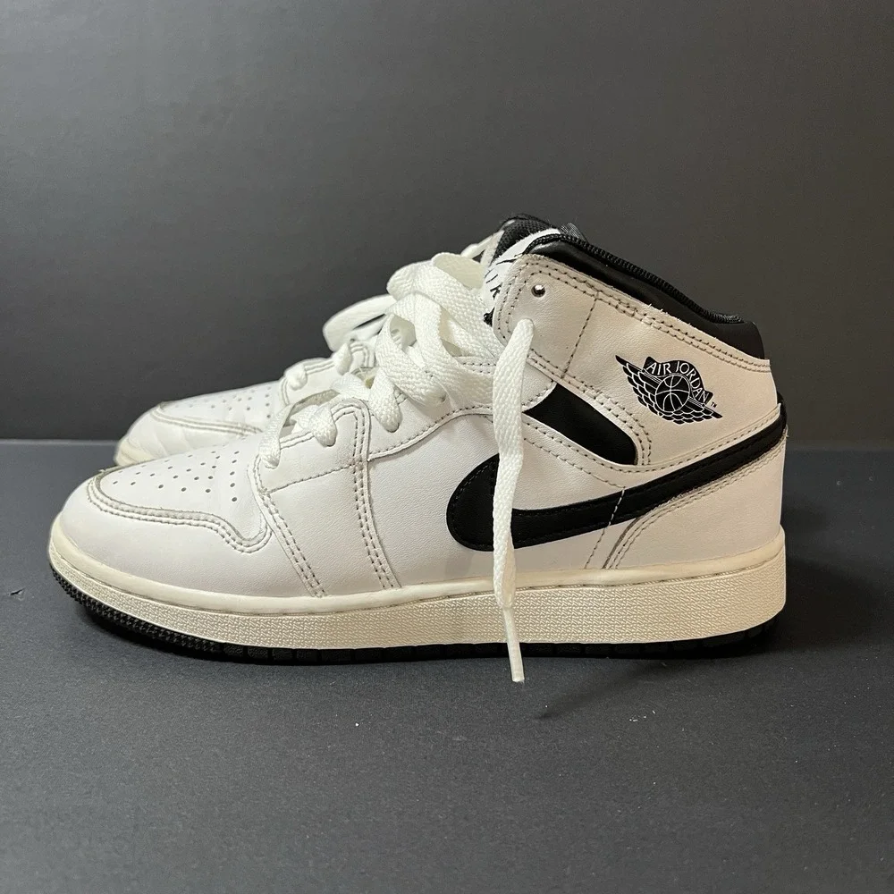 Nike Air Jordan 1 Mid GS White/Black Leather Mid Top Sneaker US 5Y DQ8423-132
